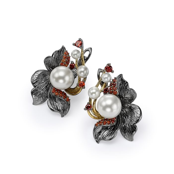 FLOWER WITH PEARLS EARRINGS